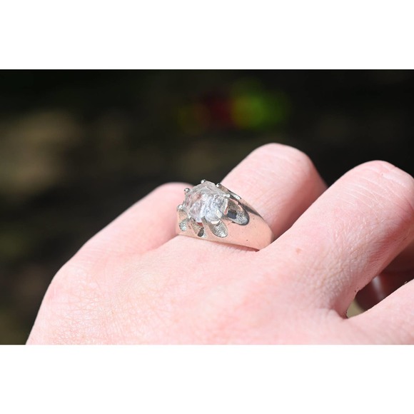 alternative raw diamond engagement ring raw crystal size 4 5 6 7 8 8 9 1… - Picture 4 of 6